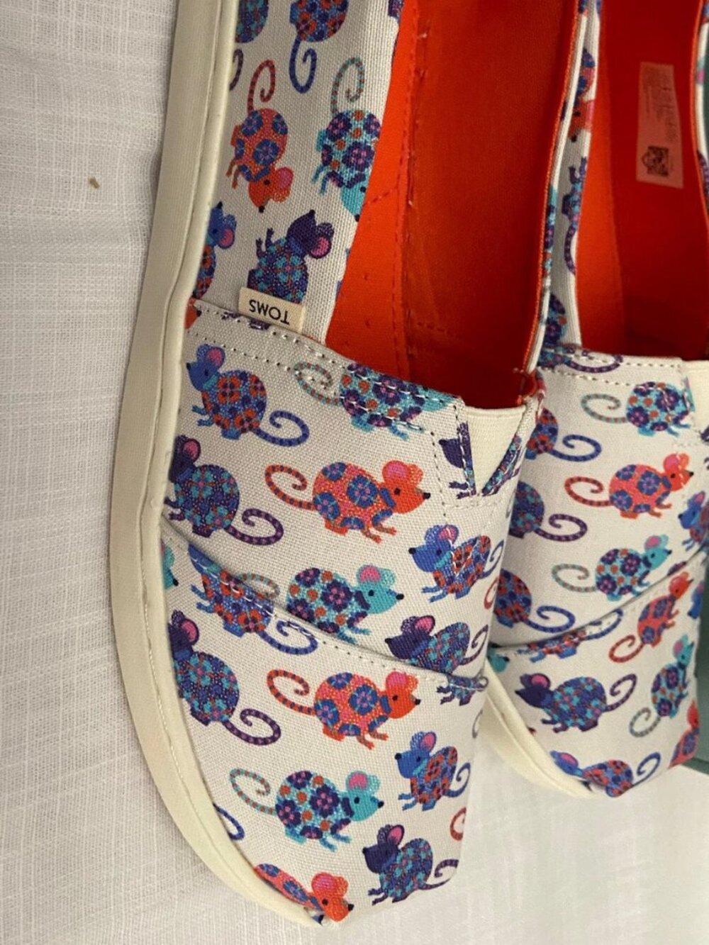 Classic Year of the Rat Alpargata slip on, size Y6/Women's 7.5